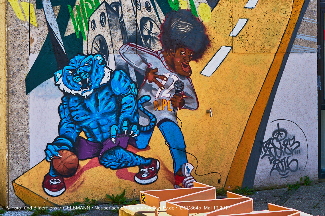 21.03.2017 - Abrissbaustelle Quiddezentrum in Neuperlach